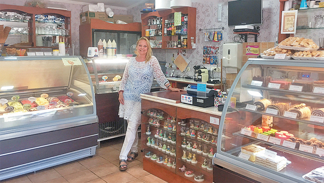 Faller Cukrászda, XVI. kerület. www.fallercukraszda.hu